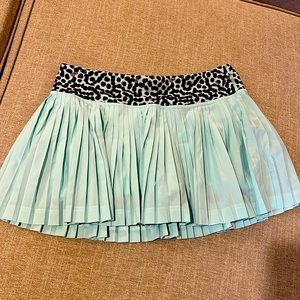 Lululemon pleated tennis skirt